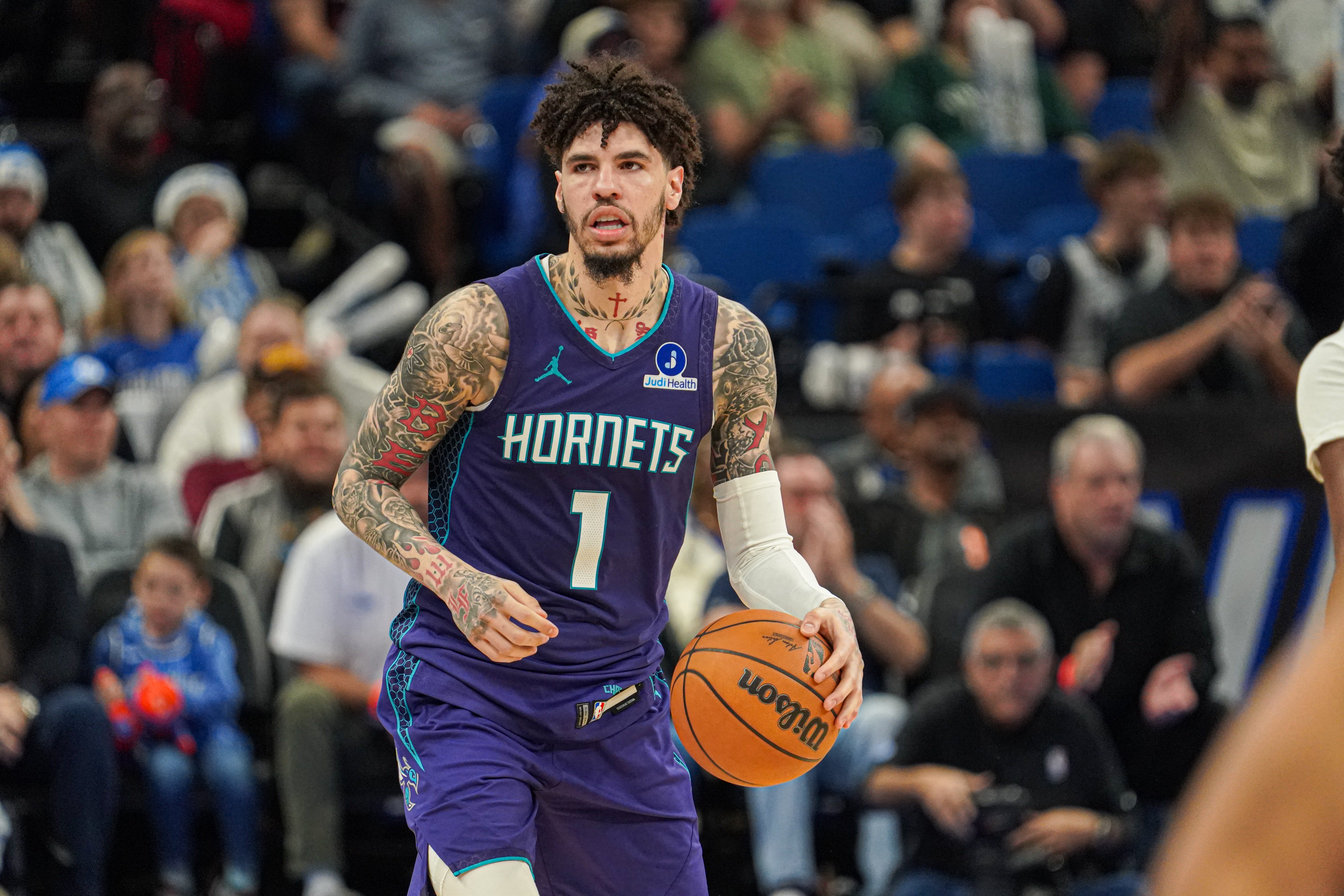 九游体育官方版下载安装-这个谁要？拉梅洛·鲍尔15投仅1中拿到2分7助 三分10中0